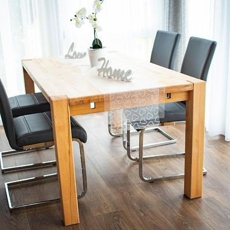 Ferienwohnung Am Schlosspark Ebersdorf  Ngoại thất bức ảnh