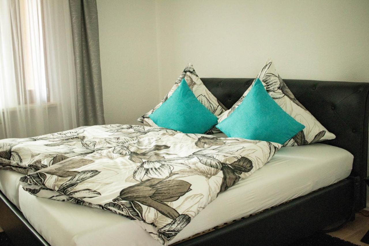 Ferienwohnung Am Schlosspark Ebersdorf  Ngoại thất bức ảnh