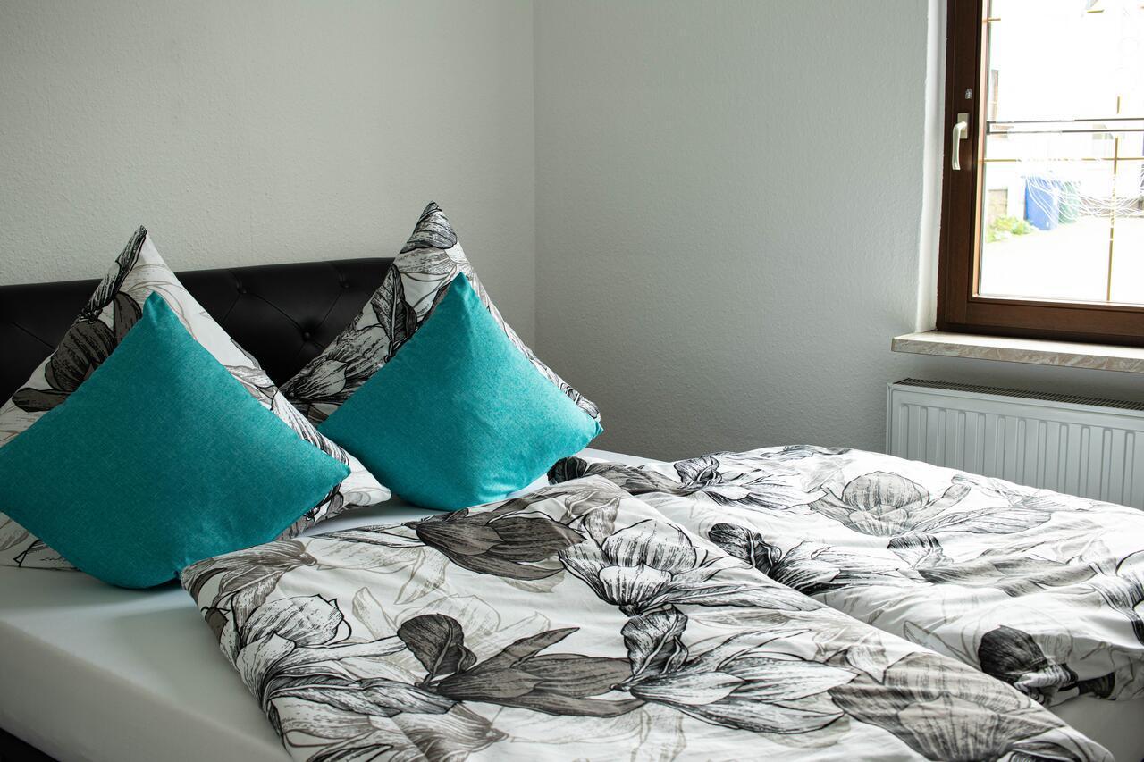 Ferienwohnung Am Schlosspark Ebersdorf  Ngoại thất bức ảnh
